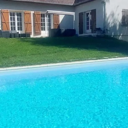 La Villa Du Lac A Mesnil Saint Pere Exterior photo